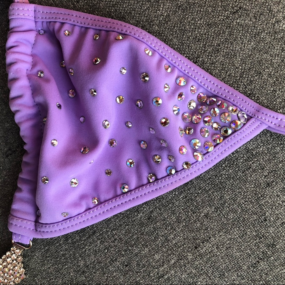Custom Competition Bikini - Picture 4 of 6